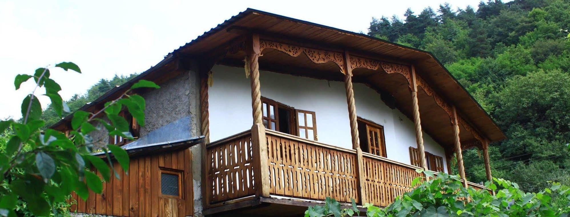 Guest House Gallery Oni Esterno foto